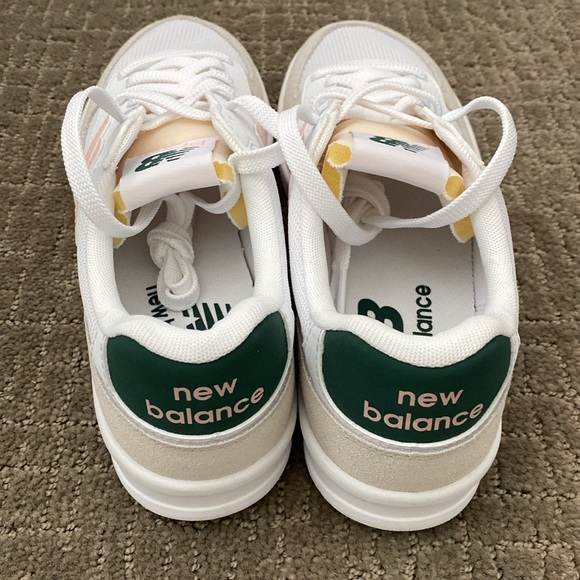 New Balance Court Sneakers - Picture 3 of 4